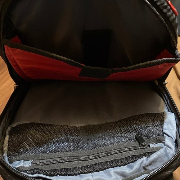 Swissgear Wenger Synergy 16" Laptop Backpack Black Gray Model Used - Picture 5 of 7